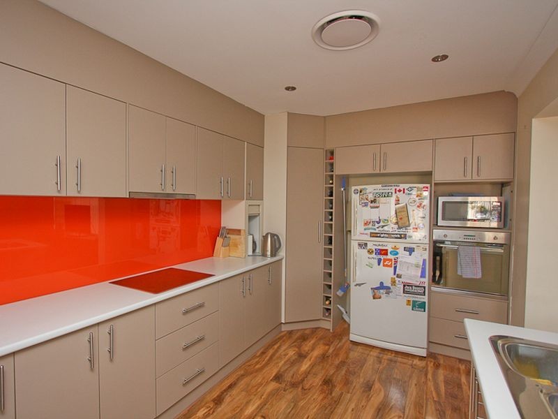 26 Walker Street, Warners Bay NSW 2282