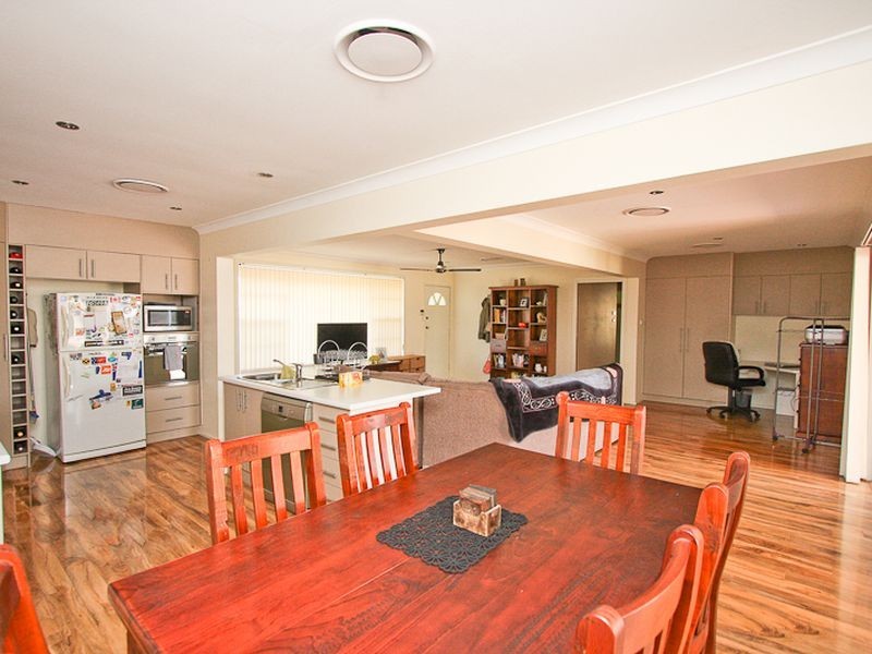 26 Walker Street, Warners Bay NSW 2282