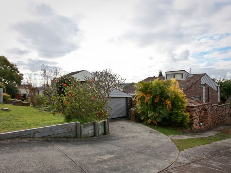 10 Ian Street, Eleebana NSW 2282