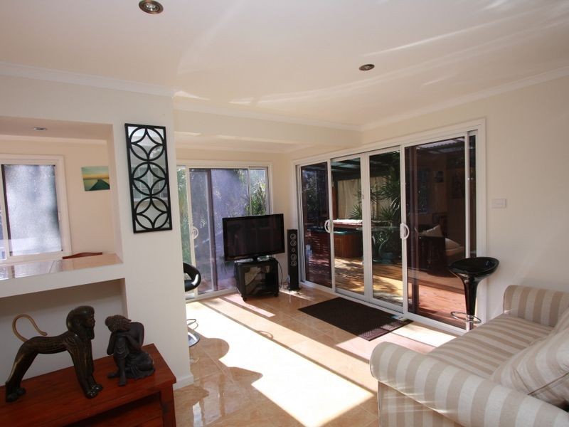 27 Victor Avenue, Valentine NSW 2280