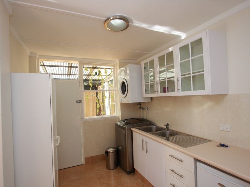 27 Victor Avenue, Valentine NSW 2280