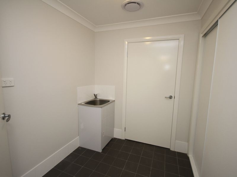 4/247 Warners Bay Road, Mount Hutton NSW 2290