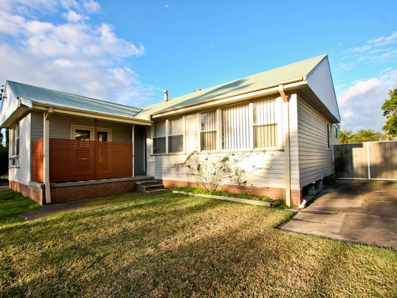 10 Queen Street, Warners Bay NSW 2282