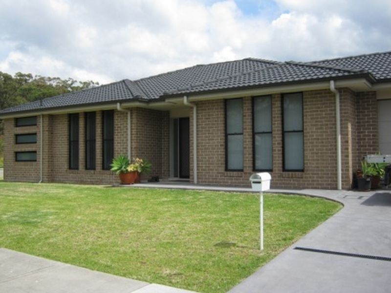 98 Dalmeny Drive, Macquarie Hills NSW 2285