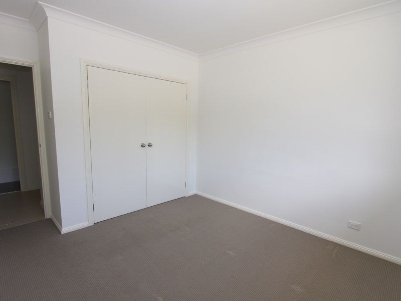 98 Dalmeny Drive, Macquarie Hills NSW 2285