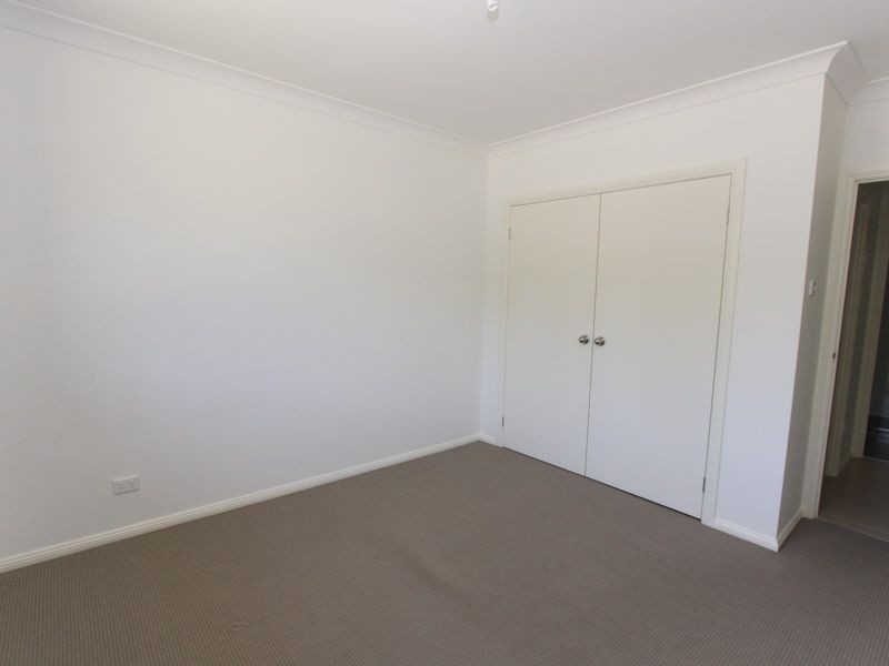 98 Dalmeny Drive, Macquarie Hills NSW 2285