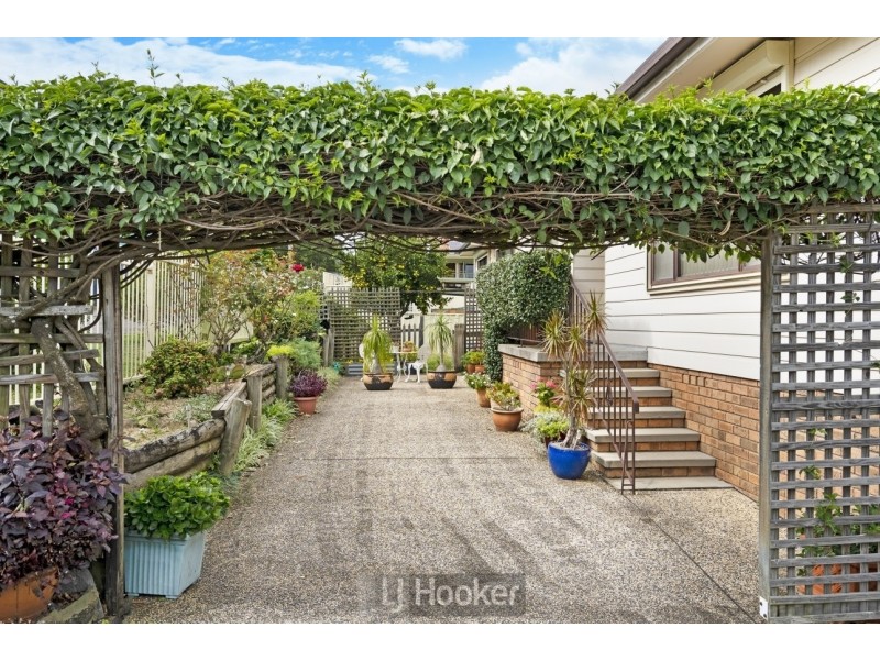 31 Beryl Street, Warners Bay NSW 2282