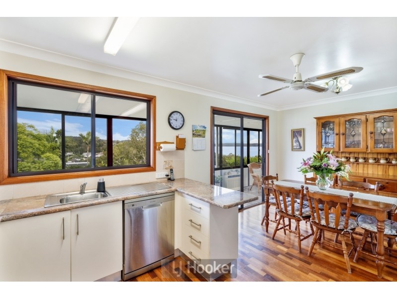 31 Beryl Street, Warners Bay NSW 2282