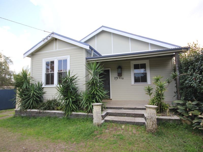 19 King Street, Warners Bay NSW 2282