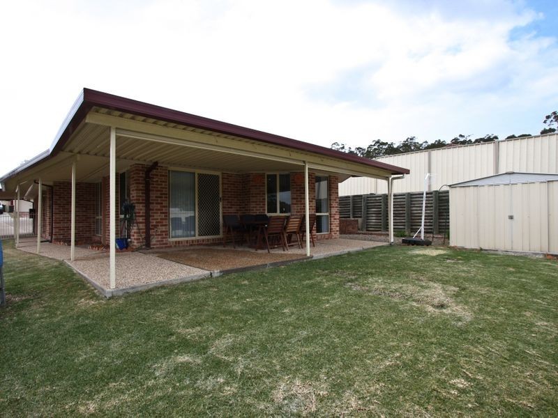 10 Nursery Grove, Mount Hutton NSW 2290
