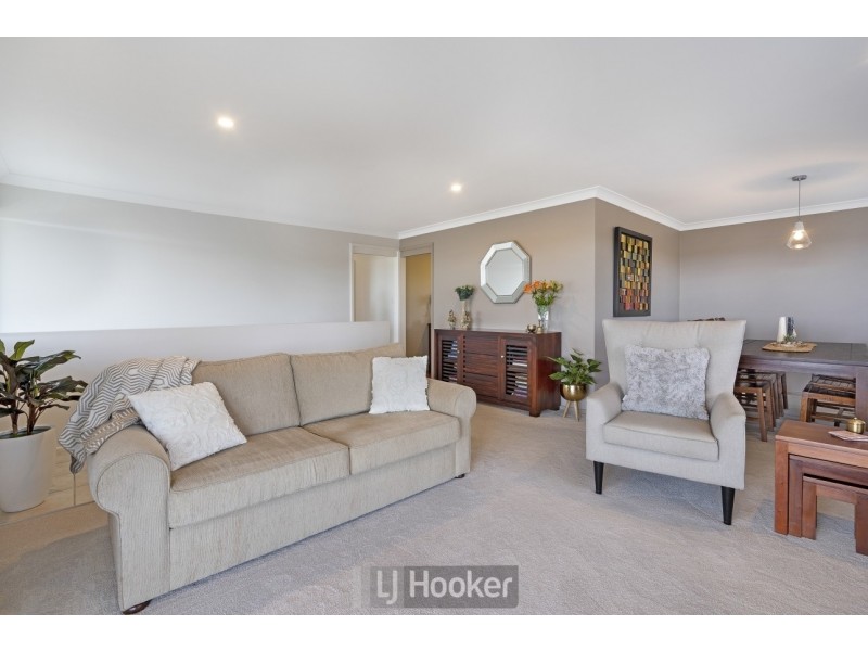 6 Winterlake Road, Warners Bay NSW 2282