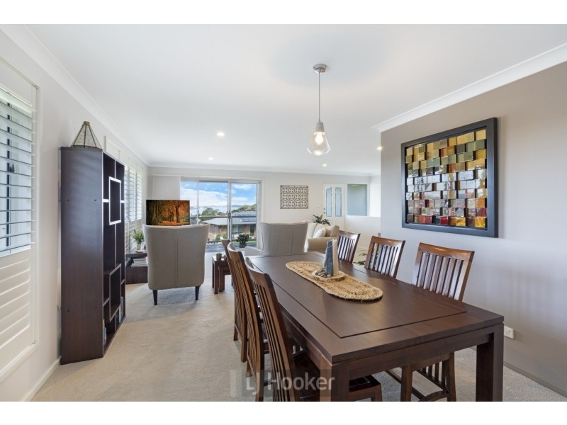 6 Winterlake Road, Warners Bay NSW 2282