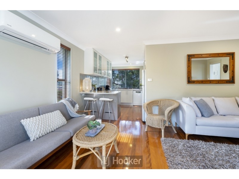 6 Winterlake Road, Warners Bay NSW 2282