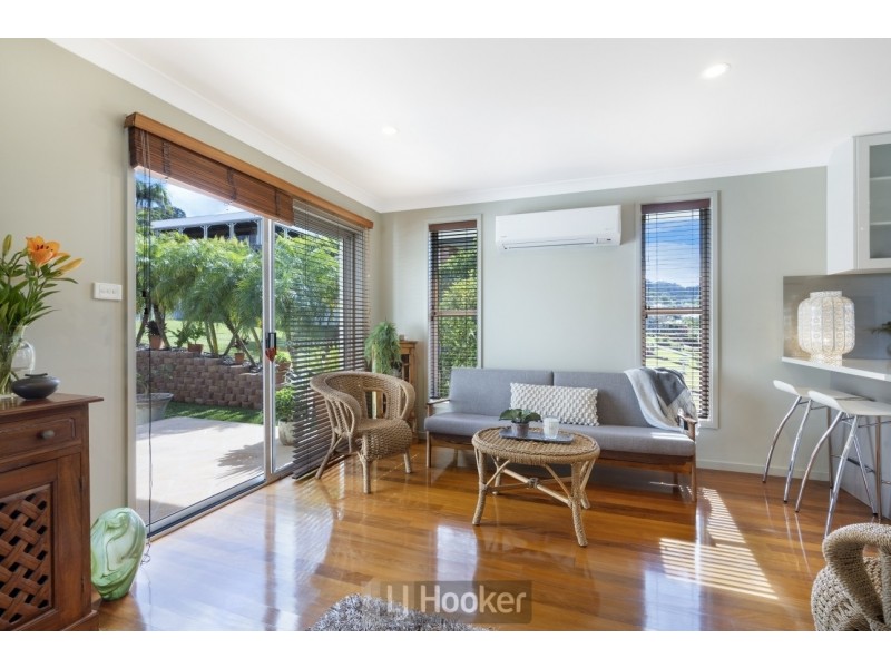 6 Winterlake Road, Warners Bay NSW 2282