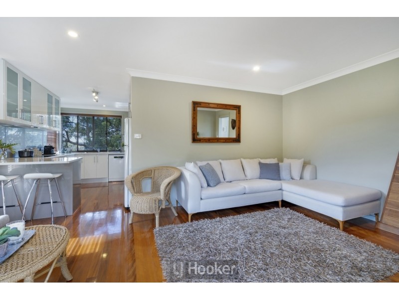 6 Winterlake Road, Warners Bay NSW 2282