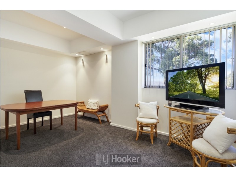 6 Winterlake Road, Warners Bay NSW 2282