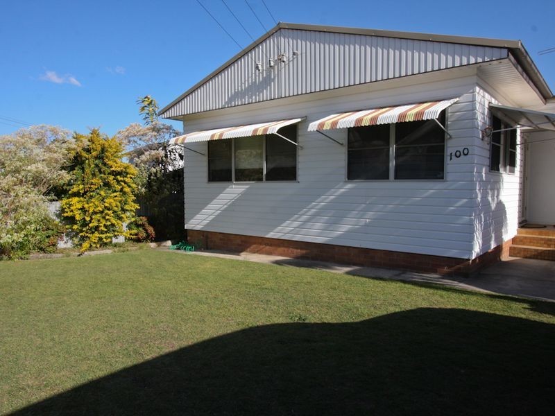 100 Berkeley Street, Speers Point NSW 2284