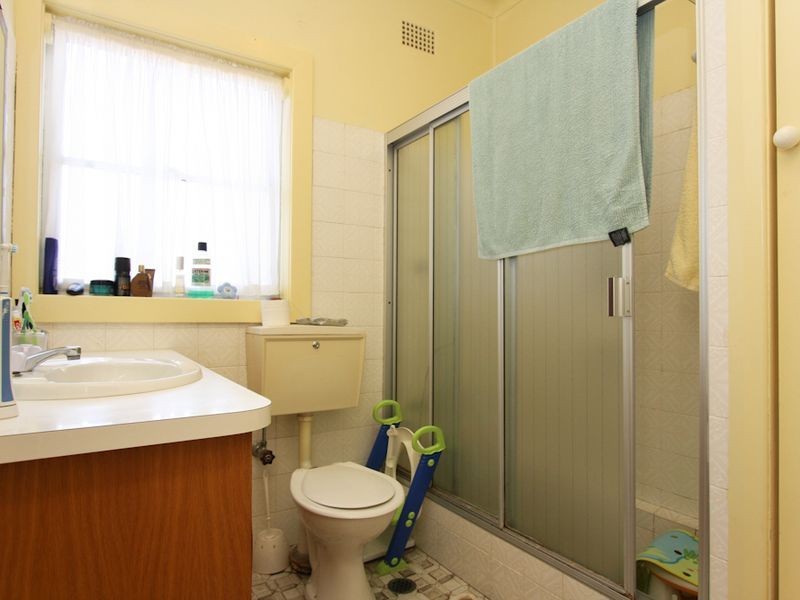100 Berkeley Street, Speers Point NSW 2284
