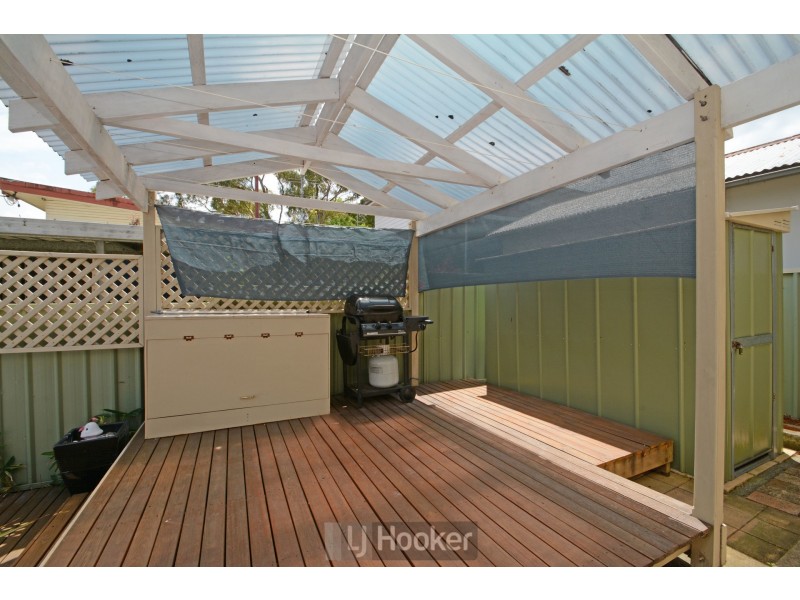 2a Lake Road, Fennell Bay NSW 2283