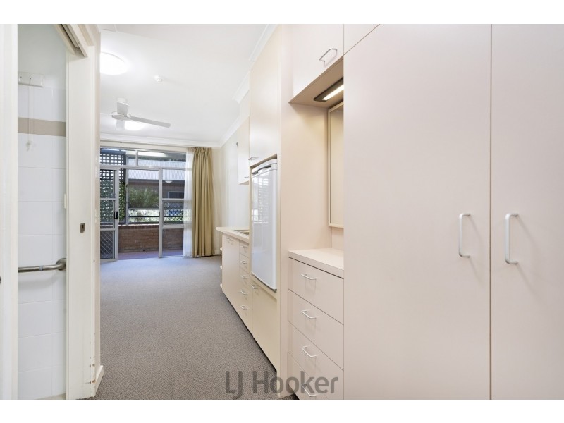 215/3 Violet Town Road, Mount Hutton NSW 2290