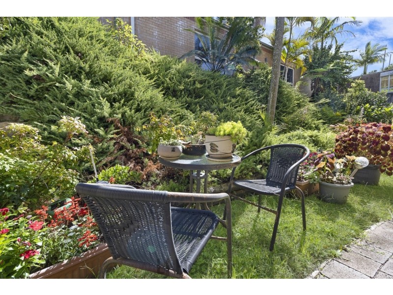 215/3 Violet Town Road, Mount Hutton NSW 2290