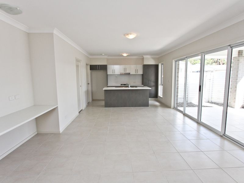 8/21 Seaman Avenue, Warners Bay NSW 2282