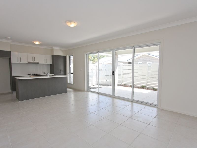 8/21 Seaman Avenue, Warners Bay NSW 2282