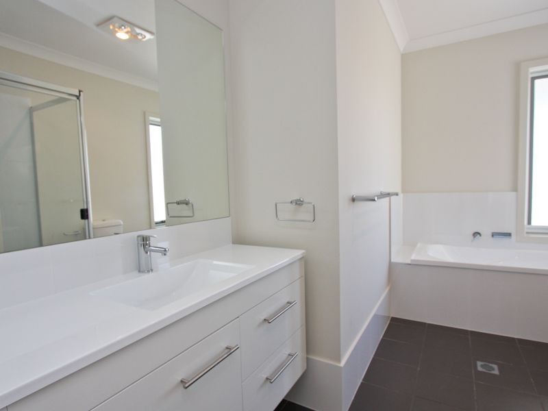 8/21 Seaman Avenue, Warners Bay NSW 2282