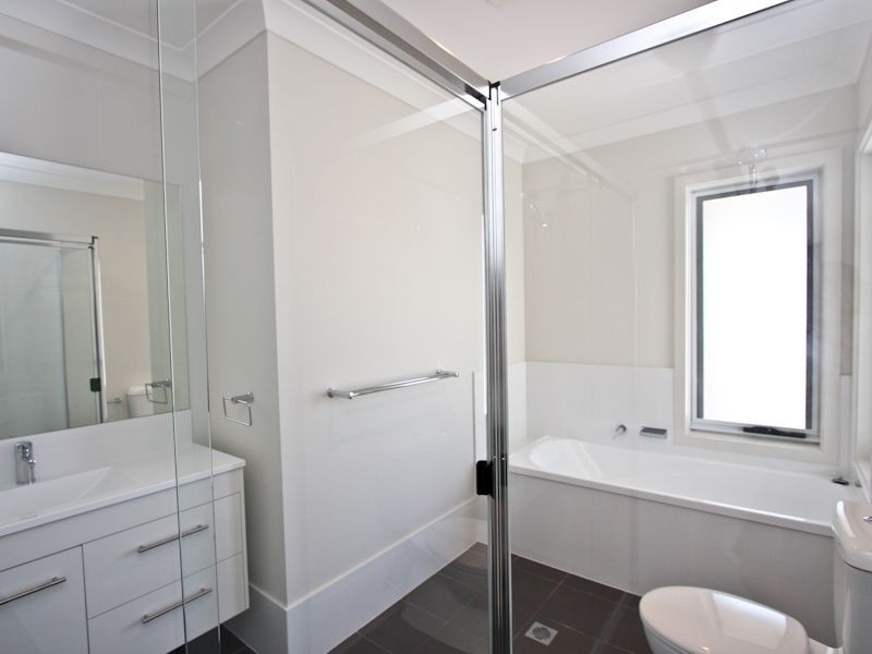 8/21 Seaman Avenue, Warners Bay NSW 2282