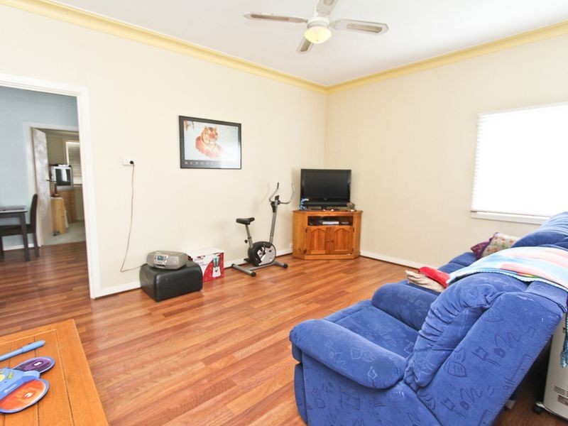 73 Medcalf Street, Warners Bay NSW 2282