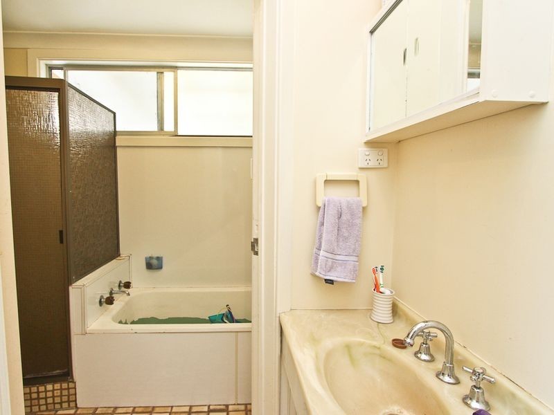 73 Medcalf Street, Warners Bay NSW 2282