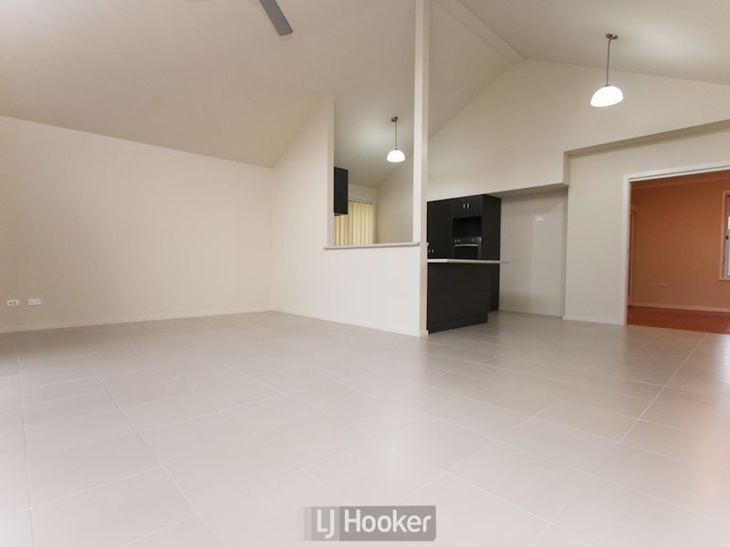 10 Melton Place, Croudace Bay NSW 2280