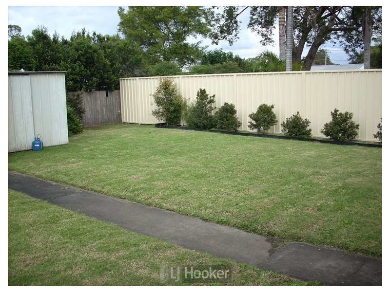 10 Melton Place, Croudace Bay NSW 2280