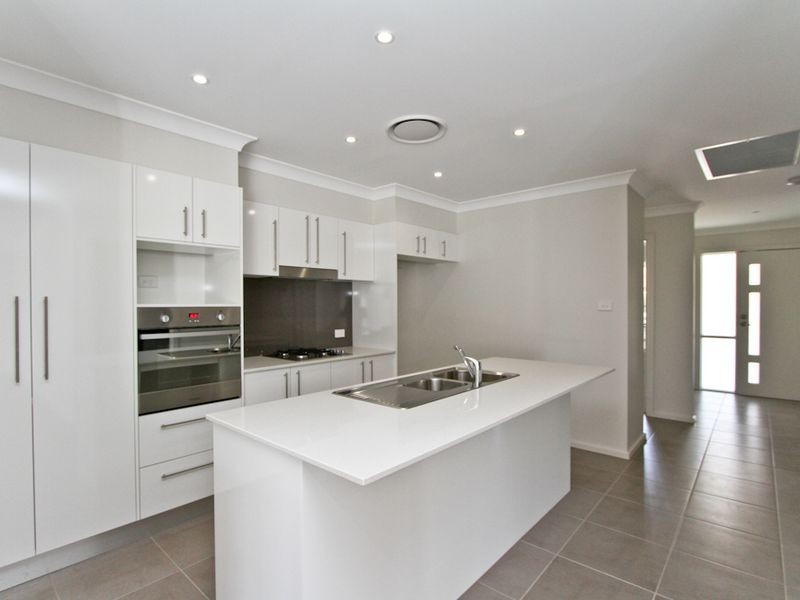1/16 St Johns Drive, Croudace Bay NSW 2280