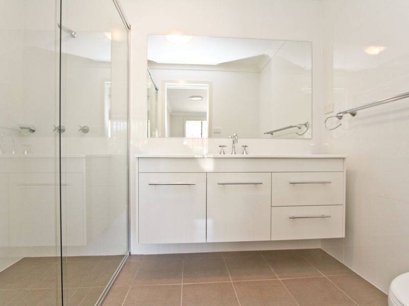 1/16 St Johns Drive, Croudace Bay NSW 2280