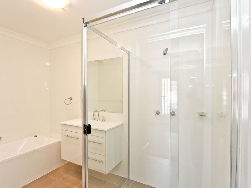 1/16 St Johns Drive, Croudace Bay NSW 2280