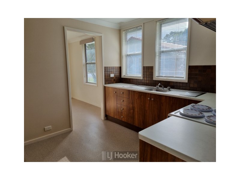 41 Park Parade, Booragul NSW 2284