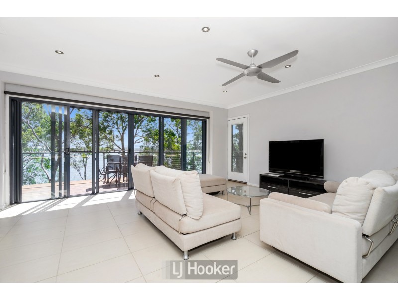 108 Beach Road, Wangi Wangi NSW 2267