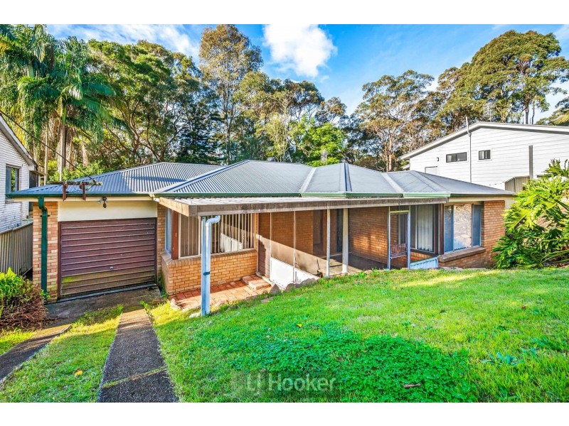 4 Lindsay Avenue, Valentine NSW 2280