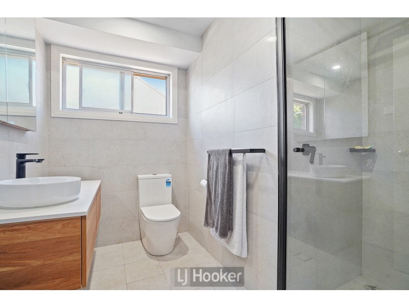 2/47 Brown Street, Redhead NSW 2290