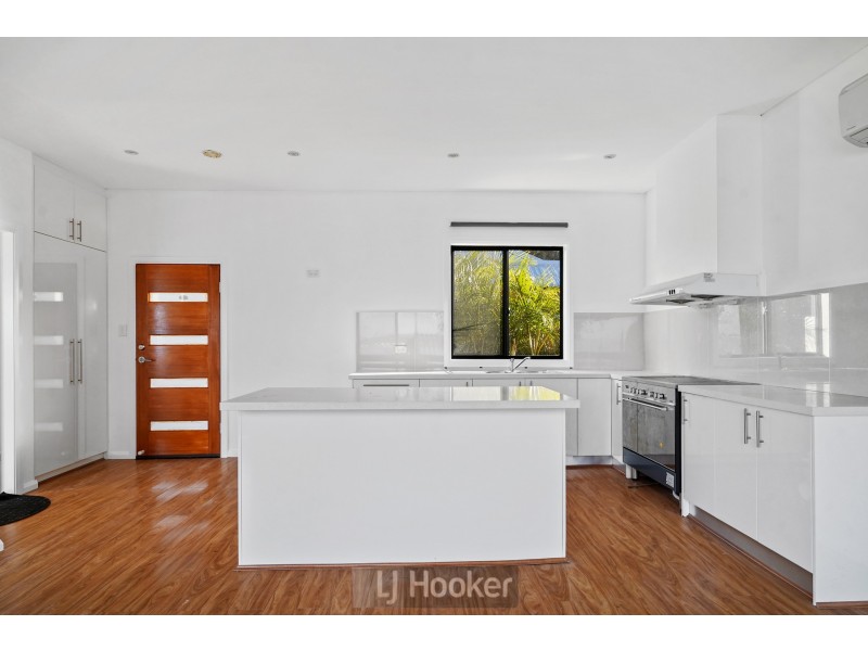 215 Fishing Point Road, Fishing Point NSW 2283