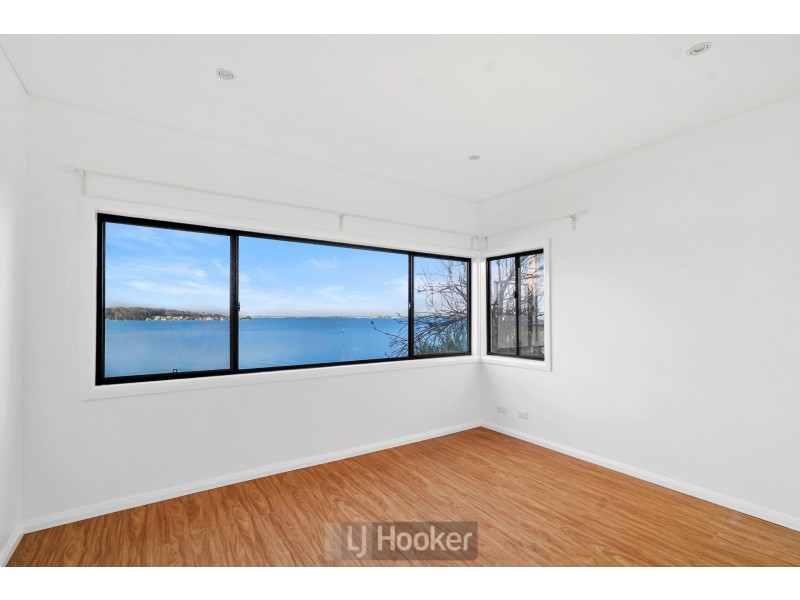 215 Fishing Point Road, Fishing Point NSW 2283