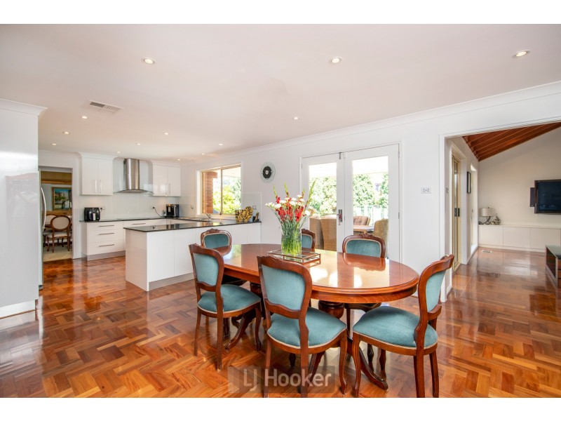 14 Dulungra Avenue, Belmont North NSW 2280