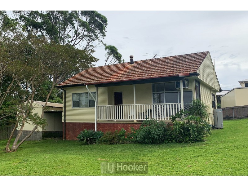 6 Edward Street, Fennell Bay NSW 2283