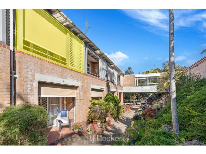 211/3 Violet Town Road, Mount Hutton NSW 2290