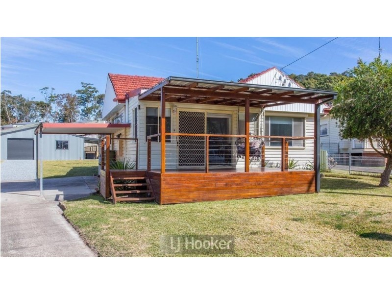 8 Cowmeadow Road, Mount Hutton NSW 2290
