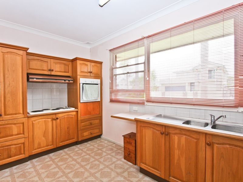 12 Valentine Crescent, Valentine NSW 2280