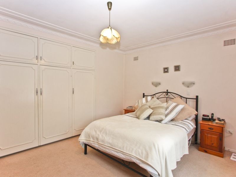 12 Valentine Crescent, Valentine NSW 2280