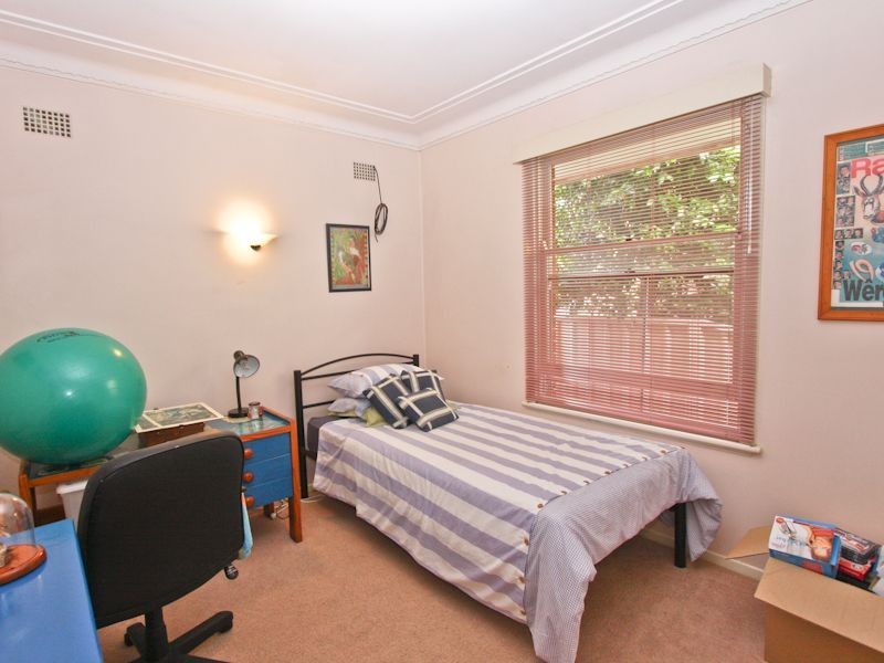 12 Valentine Crescent, Valentine NSW 2280