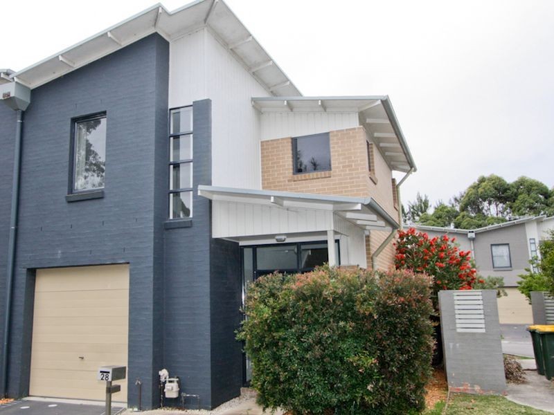 28 Kestrel Circuit, Shortland NSW 2307
